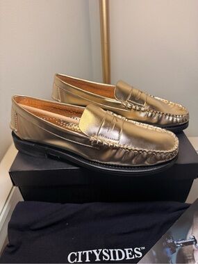 Sebago Dan Men’s Metallic Gold Limited Edition Met Gala Penny Loafers